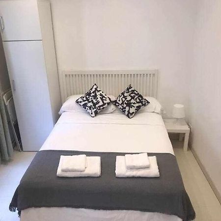 Un Genial Estudio En El Barrio Las Cortes Madrid Eksteriør bilde