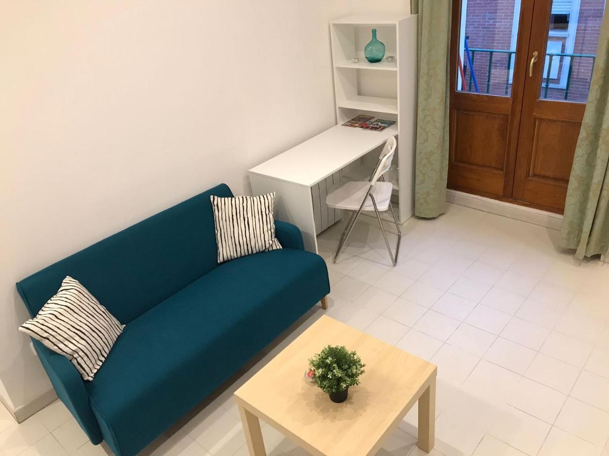 Un Genial Estudio En El Barrio Las Cortes Madrid Eksteriør bilde