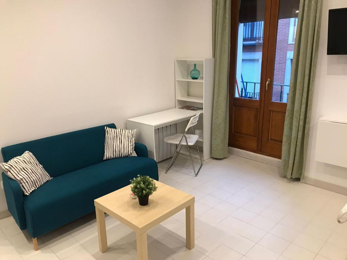 Un Genial Estudio En El Barrio Las Cortes Madrid Eksteriør bilde